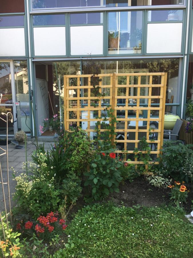 Farsta Bed And Breakfast Стокхолм Екстериор снимка